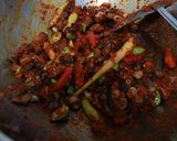 Foto langkah ke 7 dari resep Sambal Goreng Kentang Ati Ampela Merah Merona.