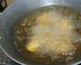 Foto langkah ke 8 dari resep Ayam Goreng Kremes.