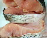Hình bước làm 1 của món Cá trắm cỏ, chả cá nấu canh chua
