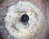 Foto del paso 2 de la receta: Coliflor: cous cous falso con manzana y zanahorias, base de pizza & tortitas con queso fresco