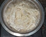 A picture of step 1 of Butter cashew noodles.