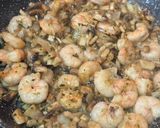 Foto del paso 2 de la receta: Risotto de gambas, espinacas y champiñones (arroz)