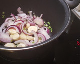 Foto del paso 3 de la receta: Ramen con caldo de pollo, fideos de arroz y pak choi