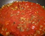 Foto del paso 3 de la receta: Pisto de tomate y pimiento con huevo cocido