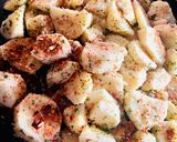 Foto del paso 3 de la receta: BONDIOLA DE CERDO (con verdeos) Y PAPAS CROCANTES🤩😋🥳👏