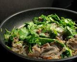 Foto langkah ke 3 dari resep Tumis Bayam Daging.