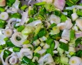 हरे प्याज़ आलू का रायता (Hare pyaz aloo ka raita recipe in Hindi) रेसिपी चरण 1 फोटो