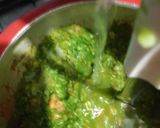 A picture of step 9 of Hariyali Pav bhaji.