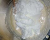 A picture of step 5 of Soufflé pancakes.