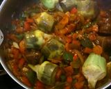 Foto del paso 4 de la receta Estofado de alcachofas con patatas y un poco de morcilla