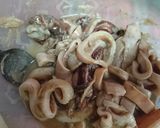 Foto langkah ke 4 dari resep Cumi Goreng Tepung (Fried Calamari).
