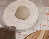 A picture of step 5 of Gol roti /chapati.