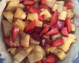 A picture of step 3 of Strawberry and Pineapple Pie.