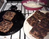 Foto del paso 4 de la receta: Hamburguesas de carne con ensalada