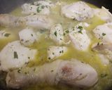 Foto del paso 2 de la receta: Pollo con salsa de quesos
