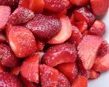 A picture of step 1 of Strawberry Smoothie.
