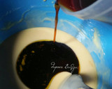Foto langkah ke 7 dari resep Caramel Cake (Sarang Semut 3 Telur).