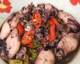 Foto langkah ke 4 dari resep Cumi" Hitam Pedas Manis.