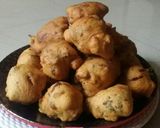 தலைப்பு : வெங்காய போண்டா(onion bonda recipe in tamil) ரெசிபி ஸ்டேப் 3 புகைப்படம்