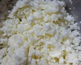 A picture of step 4 of Savoury Cheese Muffins.