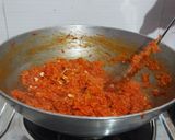 A picture of step 4 of Walnut Gajar ka Halwa.