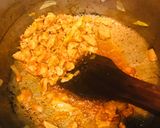 A picture of step 2 of Masala shell macaroni.