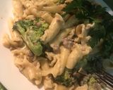 A picture of step 3 of Pasta with white sauceمعكرونة بالصلصة البيضاء.