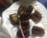 Foto del paso 8 de la receta: Bombones de dátiles rellenos