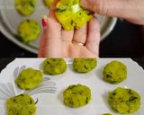 चीझ स्टफड् बटाटावडा (batata vada recipe in marathi) रेसिपी स्टेप 2 फोटो 