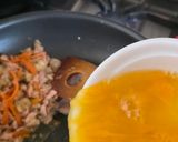 Foto del paso 4 de la receta: Fideos de arroz salteados con atún y verduras