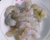 Hình bước làm 2 của món Bánh canh tôm, mực và chả cá