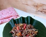 Foto langkah ke 5 dari resep Tumis teri bawang merah.