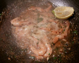Foto del paso 15 de la receta: Almejas y gambas en salsa marina.