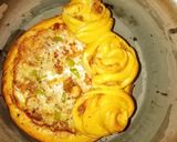 A picture of step 18 of Chicken Malai boti creamy floral pizza in pateela.