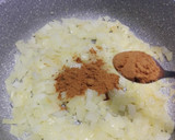Foto del paso 1 de la receta: Albóndigas en salsa de tomate al comino sobre arroz con coliflor
