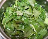 Foto langkah ke 2 dari resep 770.Sayur Bening Bayam.