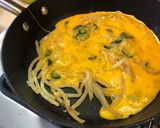 Foto del paso 4 de la receta: Huevos Rotos Lucio con el toque Sonorense