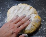 A picture of step 9 of Gata bread (cake).