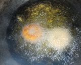 A picture of step 4 of Mendu vada.