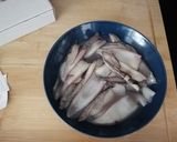 Foto del paso 2 de la receta: Chipirones con gambón en olla express