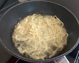 Foto langkah ke 2 dari resep Mie goreng siram - Rad na (ราดหน้า).