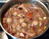 Foto del paso 6 de la receta Solomillo de cerdo al Oporto con arándanos, dátiles y pasas de corinto