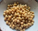 A picture of step 2 of Crispy chickpeas.