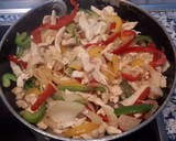 Foto del paso 3 de la receta: Fajitas de pollo mexicanas