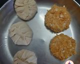A picture of step 7 of Kurkure Paneer Momos.