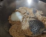 A picture of step 1 of Rawa Halwa.
