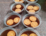Foto langkah ke 7 dari resep Cemilan : Puding Coklat Biskuit Roma Kelapa.