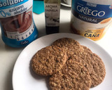 Foto del paso 1 de la receta: Helado de yogur griego, chocolate y cookies