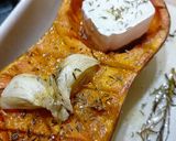 Une image de l'étape 4 de 🌱Butternut Chèvre Miel Thym Ail en chemise.