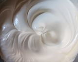 Foto langkah ke 1 dari resep Classic Marble Cake.